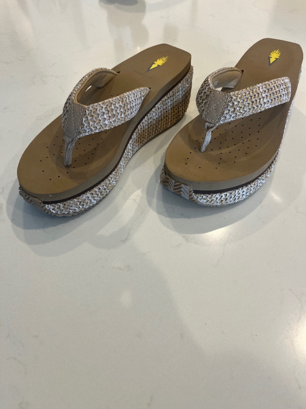 Volatile Island Raffia Thong Sandal - Tan Size 8